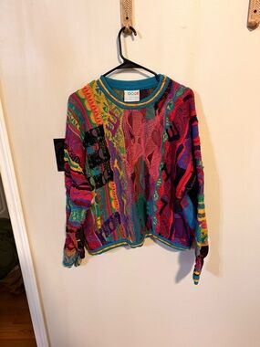 COOGI Multicolor Knit Sweater - Vibrant Pattern